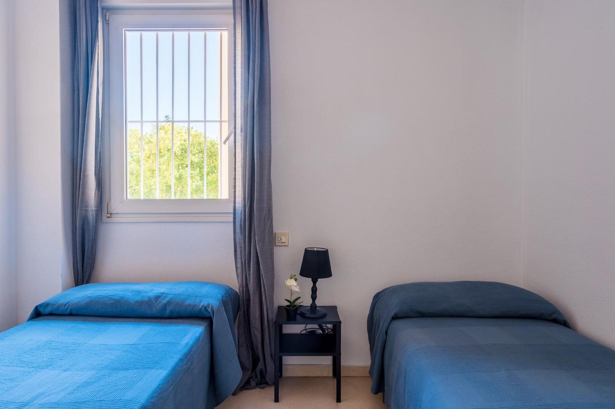 Piso Familiar Virgen Del Rocio Appartement Sevilla Buitenkant foto