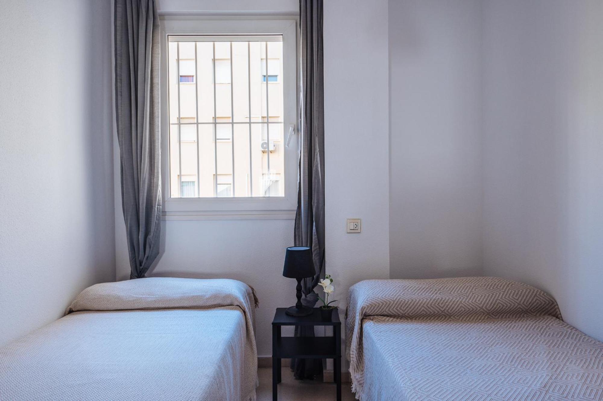 Piso Familiar Virgen Del Rocio Appartement Sevilla Buitenkant foto