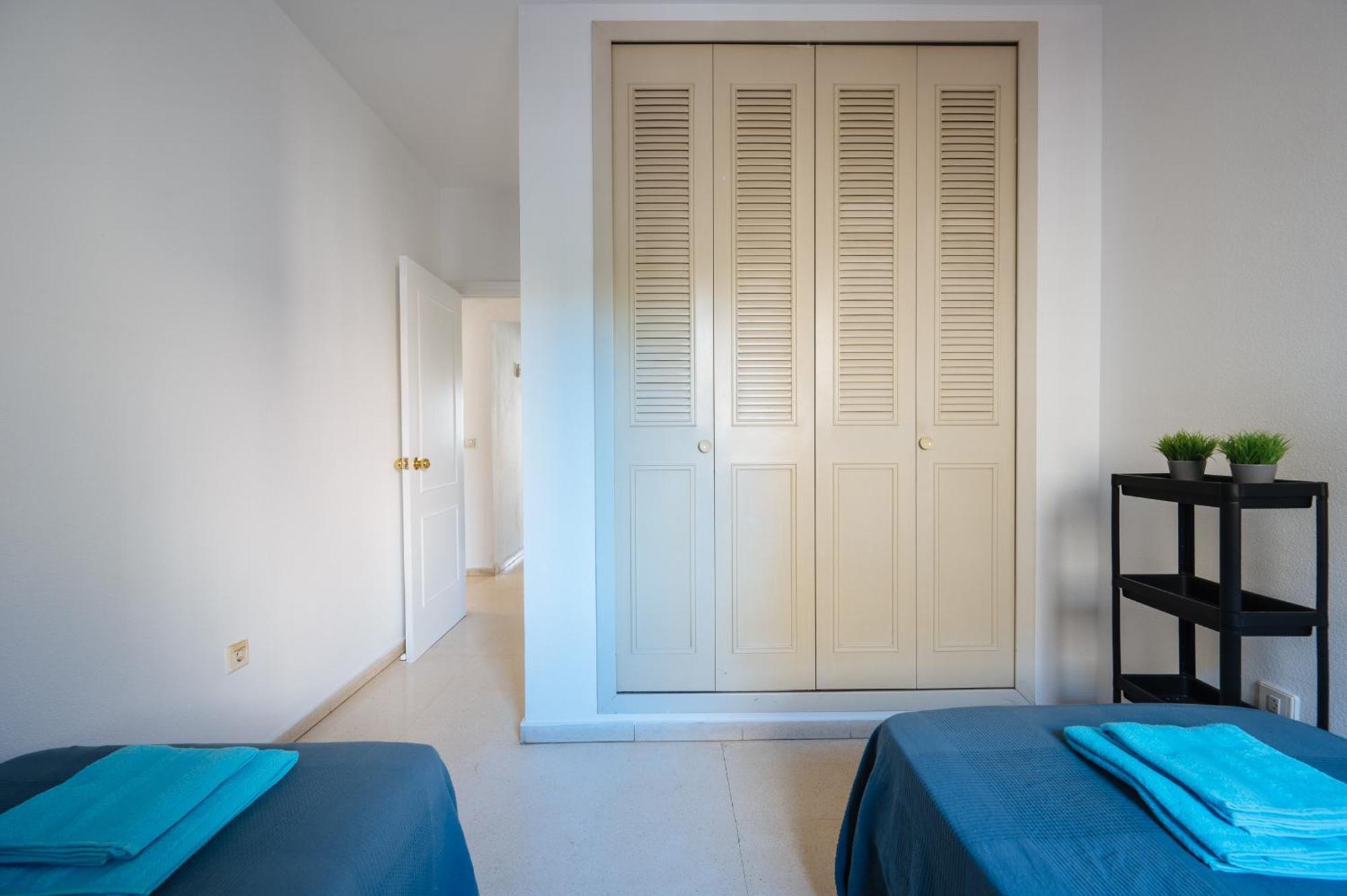 Piso Familiar Virgen Del Rocio Appartement Sevilla Buitenkant foto