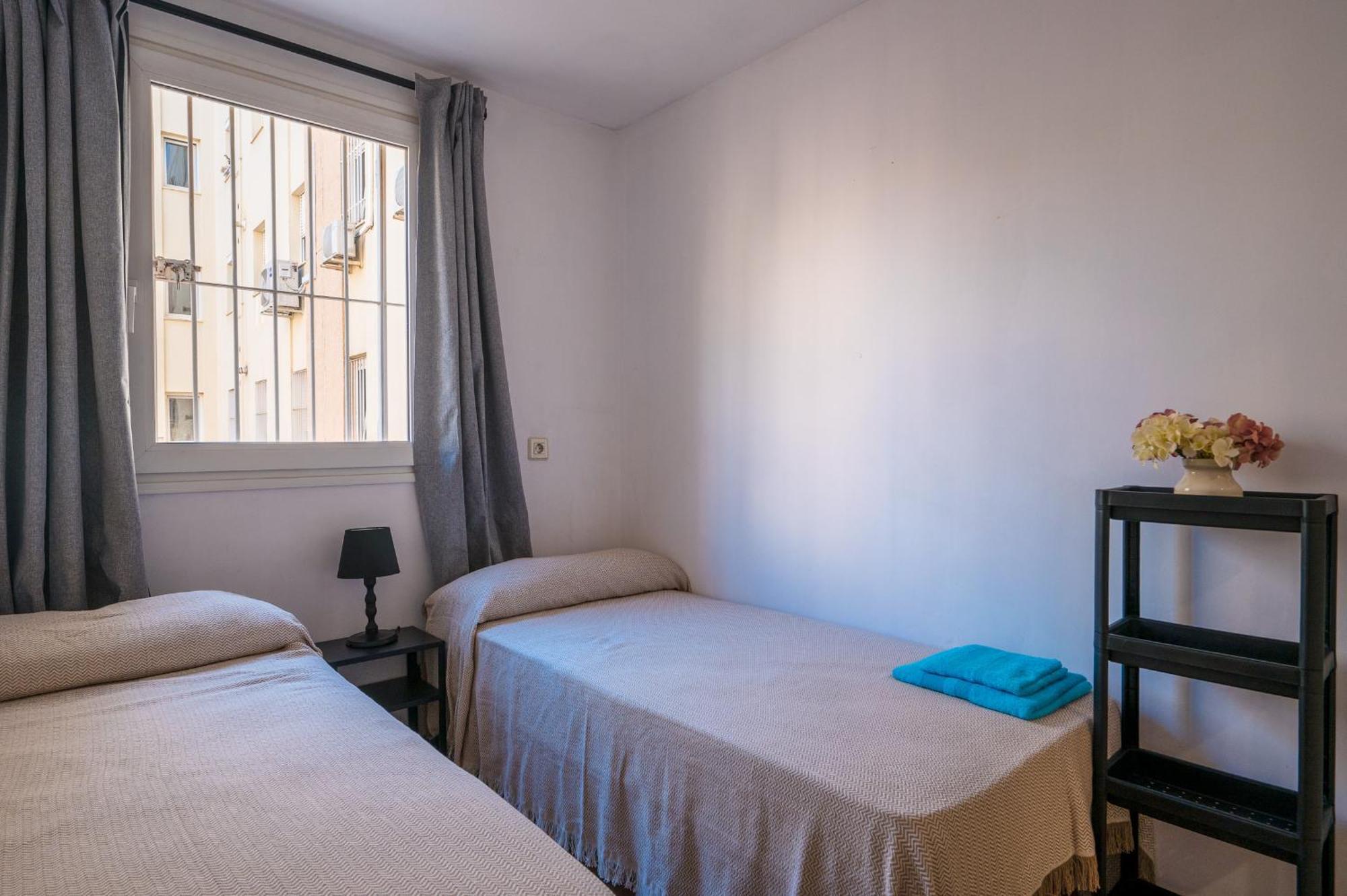 Piso Familiar Virgen Del Rocio Appartement Sevilla Buitenkant foto