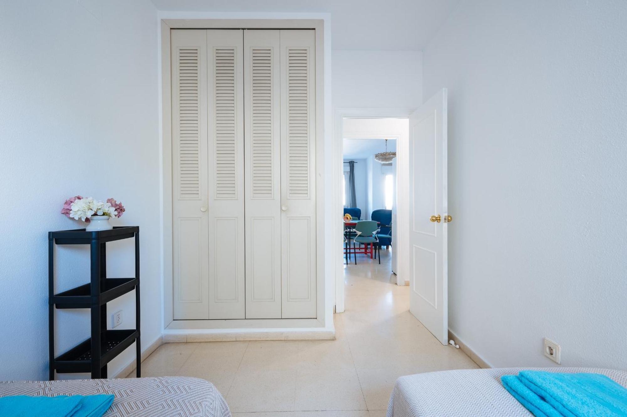 Piso Familiar Virgen Del Rocio Appartement Sevilla Buitenkant foto
